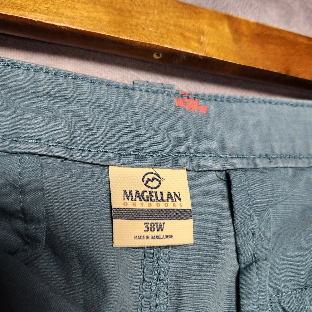 Magellan Outdoors Mens 38 Blue Lobster Print All Over Chino Shorts Casual Summer